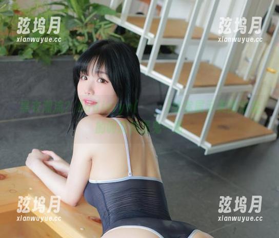 黑衣潮流？Addielyn(에디린)给你展示美图背后的调皮捣蛋鬼一面