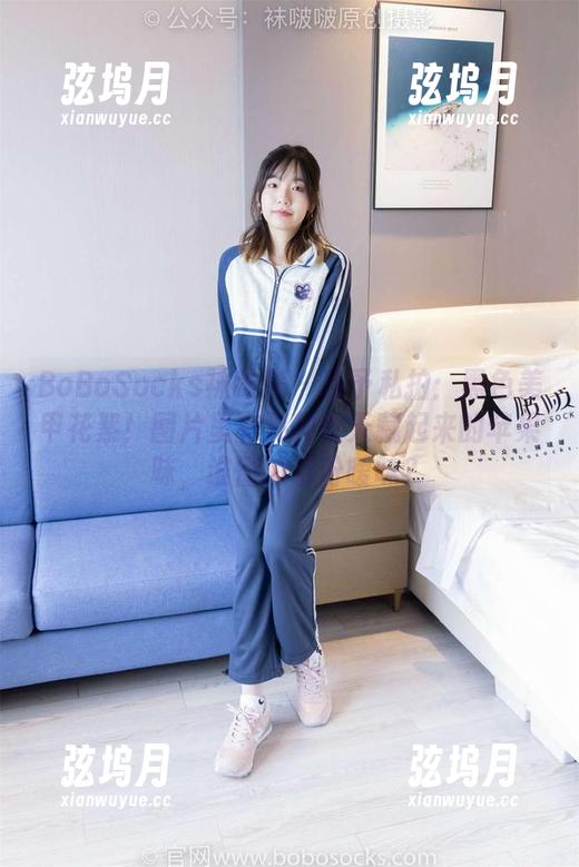 BoBoSocks袜啵啵 - 稚予私拍：黑色美甲花絮！图片里有那种秋天藏起来的苹果味，谁懂的那份暧昧？