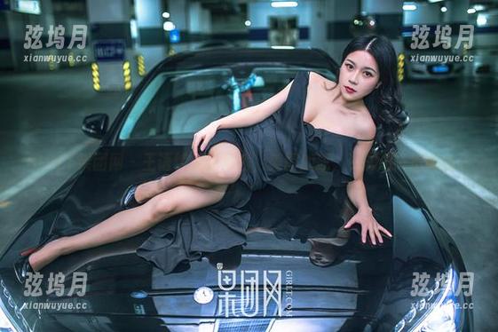 GIRLT果团网 - 王语纯的红裙秀，美图加成，资源感一览无余。