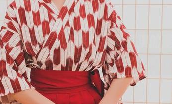 GIRLT果团网 – 谁能拒绝莫雅淇的腿部套图？先来戳戳看？