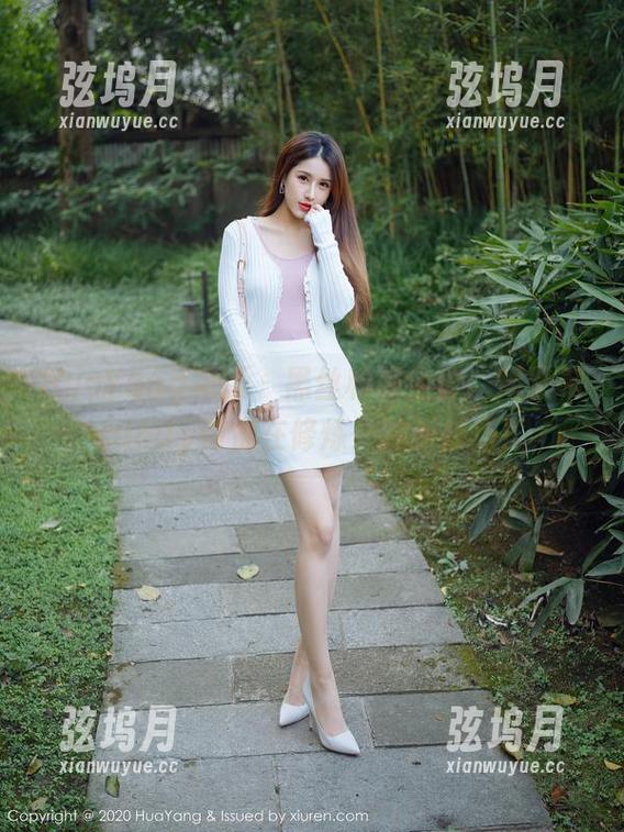 HuaYang花漾 - 黑丝和服全套，周于希sandy仿佛在修炼一种新技巧！