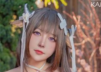 KANEKO咔喵美足全套写真,足以让人分心,但有时候我在想,其实好像丢弃了一些东西?
