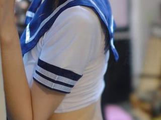 MFStar模范学院 – 一言不发就把美脚搬上来，草莓兔兔最新图片，足以让人一秒怦然！