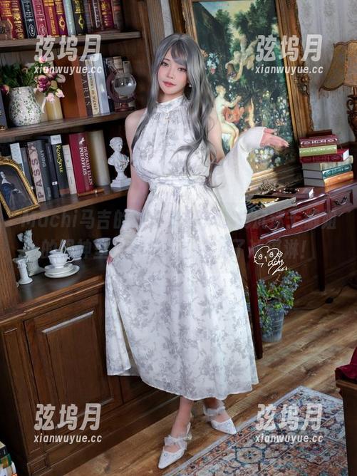 Machi马吉的最新美图，让我沉迷于御姐的眼神里，直扑心底像吃了冰淇淋！