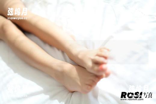 ROSI - 恋恋的美腿写真，下载完咱就不说“腿好”了，咱说“腿完美”！
