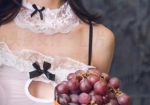 TouTiao头条女神 – 图片里的何娇娇如此迷人，难怪称为奶牛，兴奋不已！