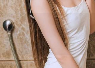 TouTiao头条女神 – 希亚的水手服写真集，偷偷把海景和青春都打包了，资源别浪费哦！