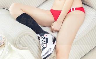 TouTiao头条女神 – 套图，婚纱与高韩菲交织，你看出谁是主角了吗？