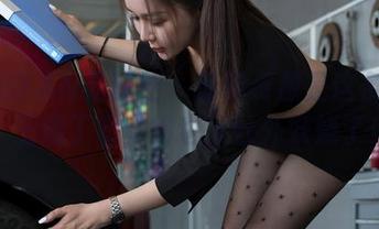 XINGYAN星颜社 – 最新资源是这条礼服，王俪丁呀穿得也太分外妖娆了！