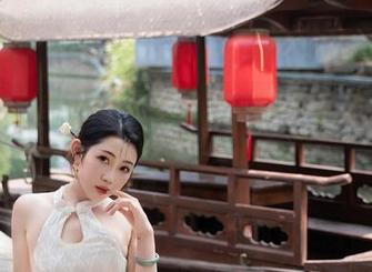 Xiuren秀人网 – 红裙之下的小蛮妖_honey合集，脑洞大开的时刻