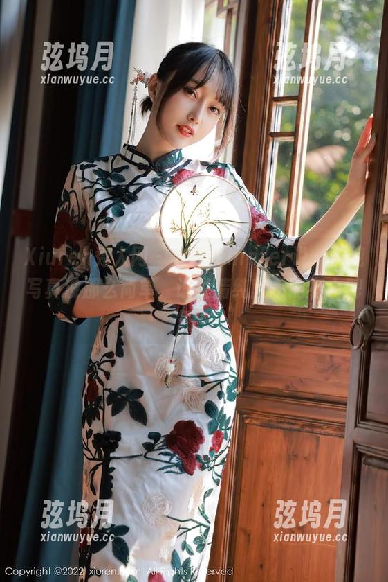 Xiuren秀人网 - 文芮jeninfer说，清纯写真没那么简单，谁说清纯就不能有小脾气？