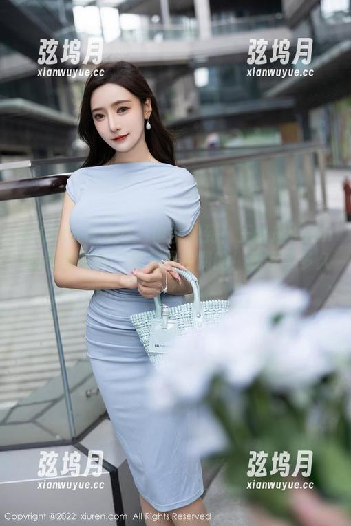 Xiuren秀人网-王馨瑶Yanni Xiuren秀人网 - 谁能想到!王馨瑶Yanni的吊带写真,居然是免费的!我等了多久?