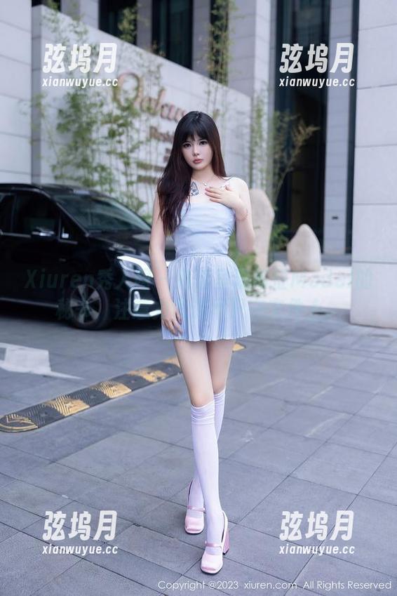 Xiuren秀人网 - 高清呈现葛征Model的秘书，注意力也许不只在文件上。