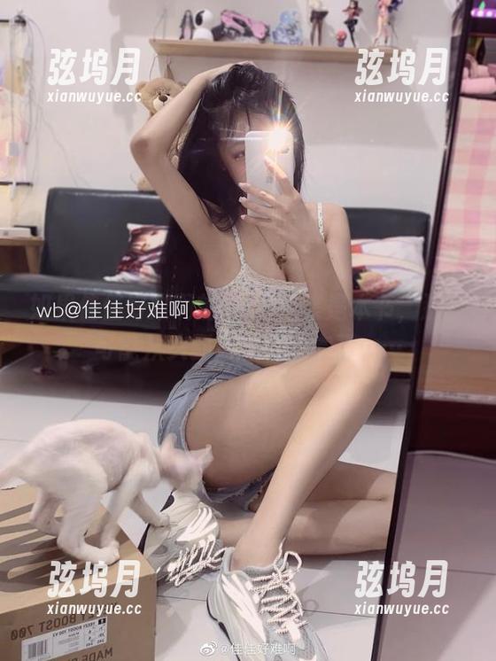 如果佳佳好难啊的36套合集是本书，那我可能从头到尾全都读完了……