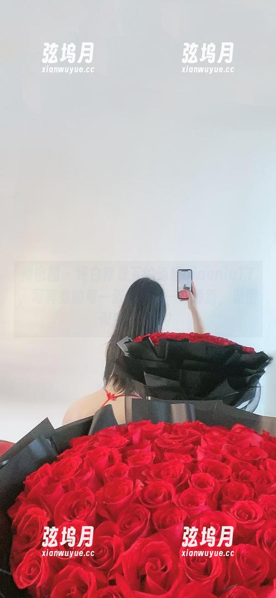 俏妞qiaoniuTT 微密圈 - 纯白背景下的俏妞qiaoniuTT,写真集的每一张都透着一种清新,原图似乎在眨眼?