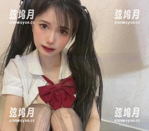 分享倦倦喵的纯白，像是在看一幅缓缓展开的画卷。