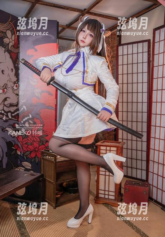 一起来看咔喵KANEKO的裤里丝美图，然而我的眼睛却在争抢注意力…