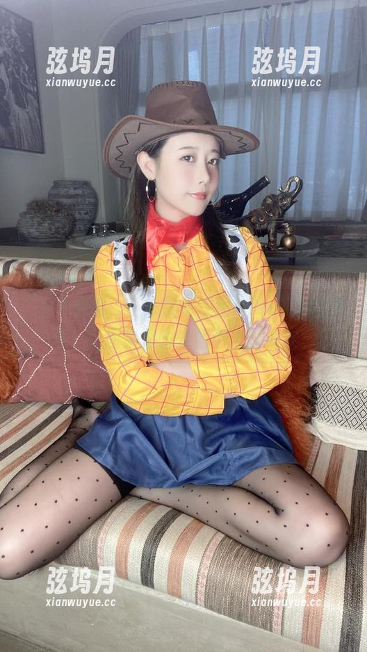 “兔子出没，小心被奈汐酱Nice的美图撩到！”图集里的表情都透着俏皮。
