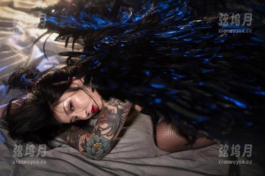 宋昱欣 微密圈 - 私房写真?不如说是《宋昱欣的礼服大赏》吧!