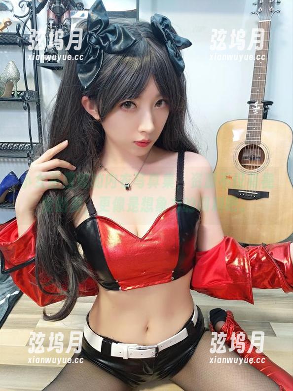 小女巫露娜的内衣写真集，资源不仅有视觉的美，更像是想象力的调料吧。