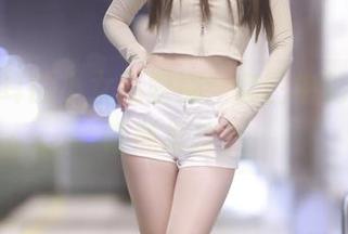 黑丝猫耳的小女巫露娜：套图中的魔力，谁能抵挡？