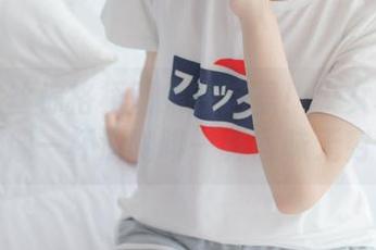 免费白丝棕格裙图集在这里！少女秩序就像一杯清咖啡一样回味无穷