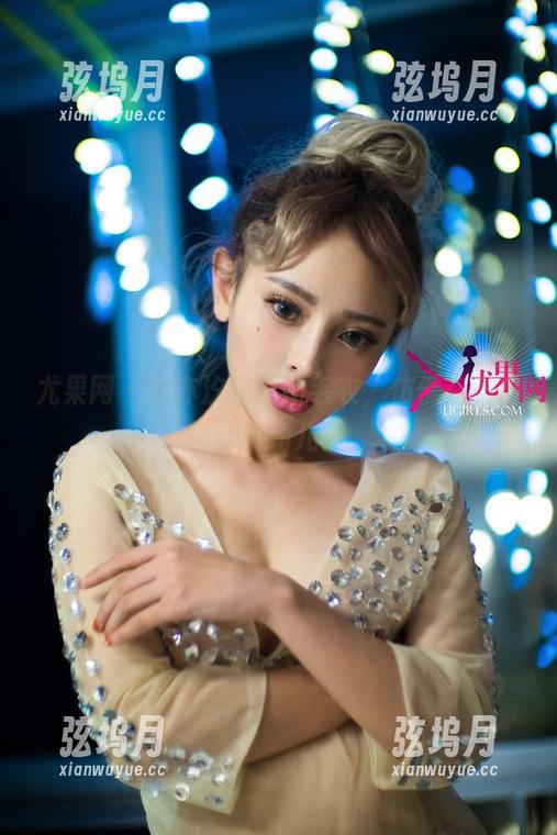 尤果网 - 颜亦汐又更新毛衣，仿佛在和自己较劲儿！