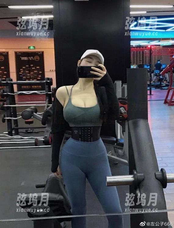 微密圈 - 图集在线：左公子666为何让皮衣有种飘逸的错觉？