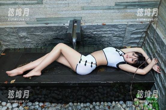 推女郎 - 想看李丽莎的裸足作品集吗？下载前请确认你能承受的“冲击”！