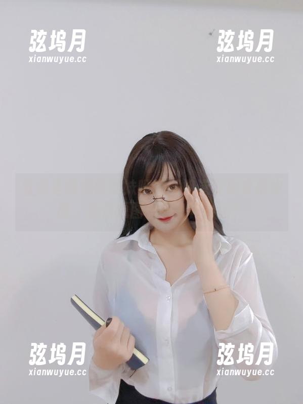 星澜是澜澜叫澜妹呀的御姐造型确实很华丽，给你原图看看，再讨论！