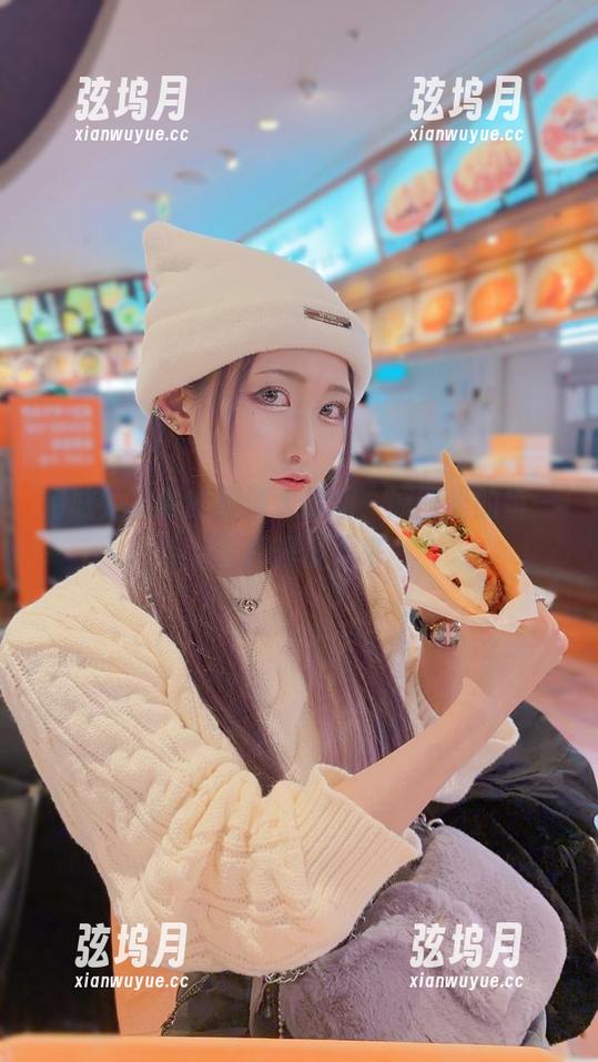 月城委员会的剧情太有趣，原图里的每一幕都想停下来