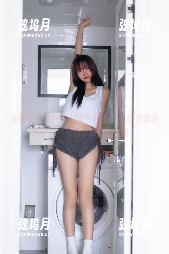 当柒柒要乖哦遇上深夜公园JK，图包疯狂下载中，只怕你来不及欣赏！