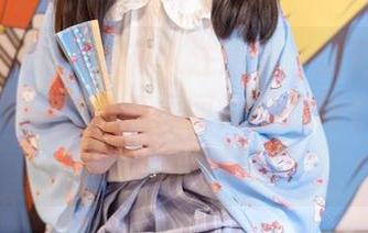 森萝财团 – 有没有人注意到，这乃乃子的007高叉白丝合集，图片里的每个细节都在调动我的思绪？