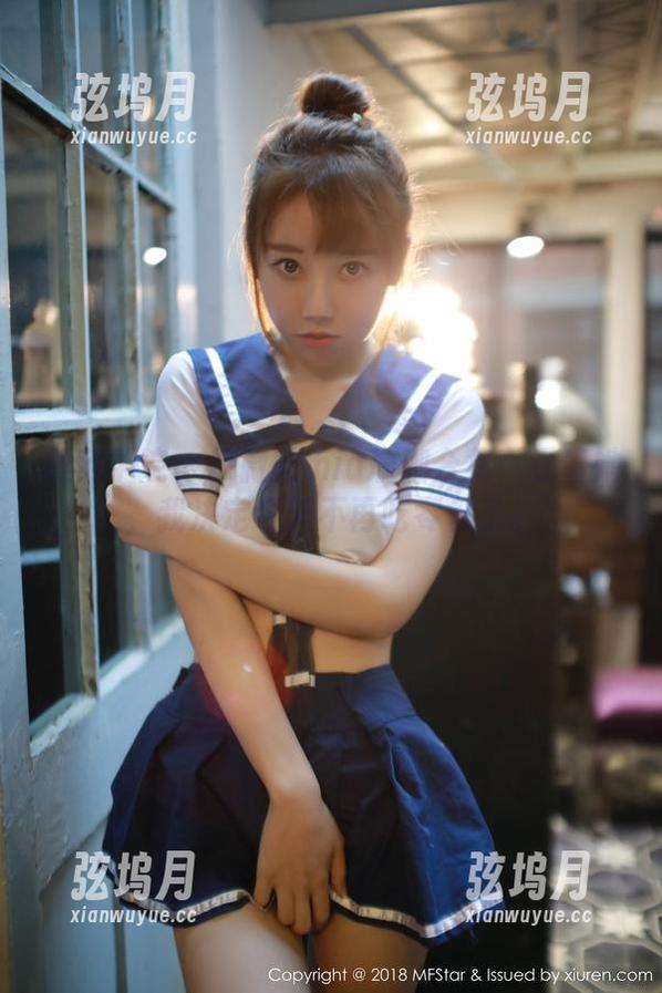 模范学院 - 徐微微mia瑜伽合集：看着她，我决定今天不再吃零食了。