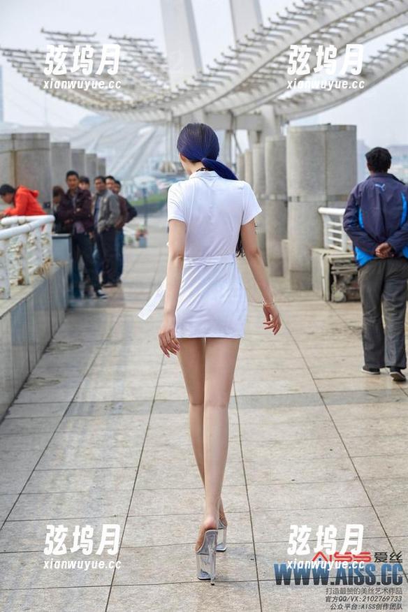 爱丝 - 空姐小茹：在高空中的模特，难得一见的图片和写真！