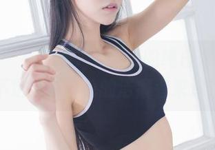 爱蜜社 – 看乐乐Mango的纯白照片,指不定会有白色的洁癖者来追!