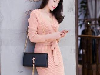 爱蜜社 – 游潇潇送上最新的资源：无需做梦，美脚就在你眼前！