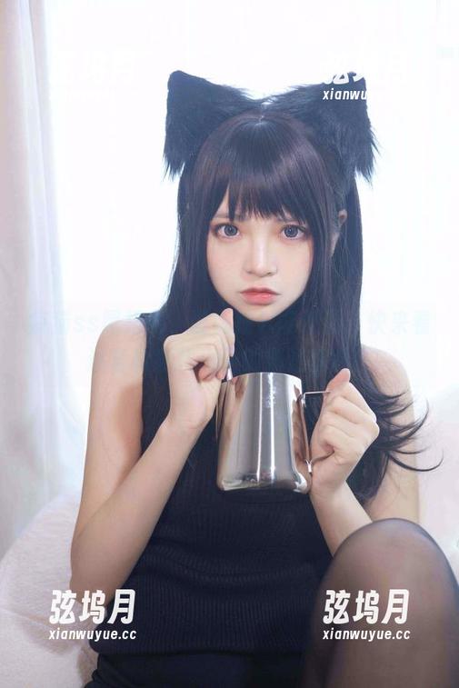 疯猫ss黑裙秀，谁说猫只能低调？快来看这套故意找乐子的精选套图！
