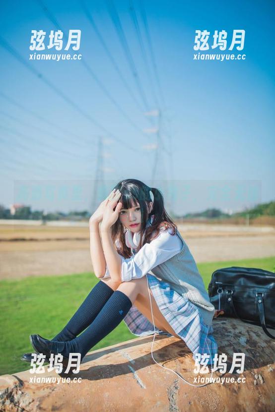高清写真里，疯猫ss的小裙子，完全无法自拔。