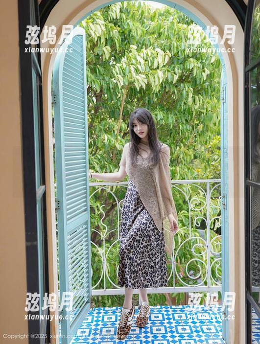 秀人网 - 任莹樱Jenny的红裙私拍，风中舞动像是被风筝牵着的少女！