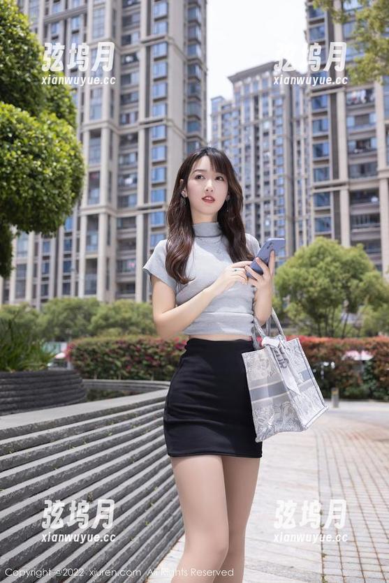 秀人网 - 透视妮儿Bluelabel的裤里丝合集：细节中藏着的小乐趣