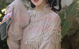 秀人网 – 尤妮丝Egg的教室：原图作品让人一秒回到课桌前