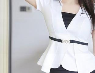 秀人网 – 修女图包：也许上天注定要用张美荧打破常规，让我无法抵抗。