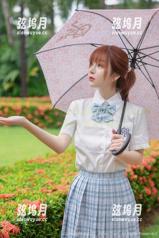 秀人网 - 户外的徐莉芝Booty，真让人难以琢磨，图库中快来下载吧！