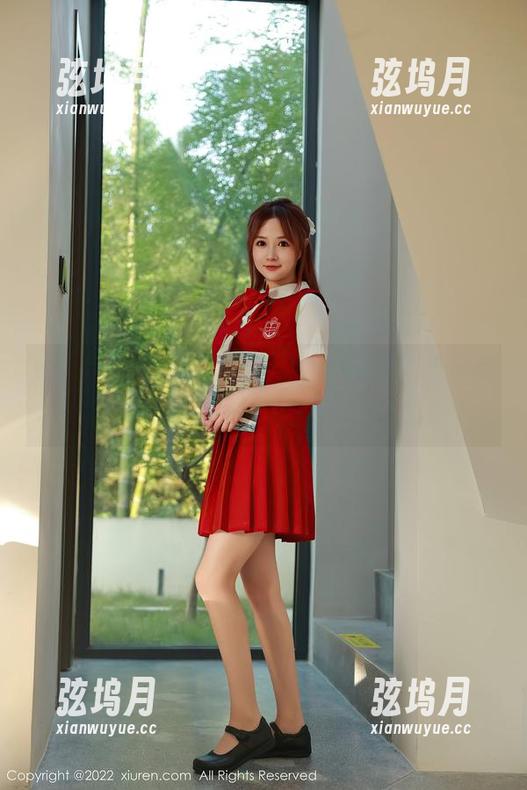 秀人网 - 不小心发现，慧敏Vivi的长腿就像高清、完美在撒娇。
