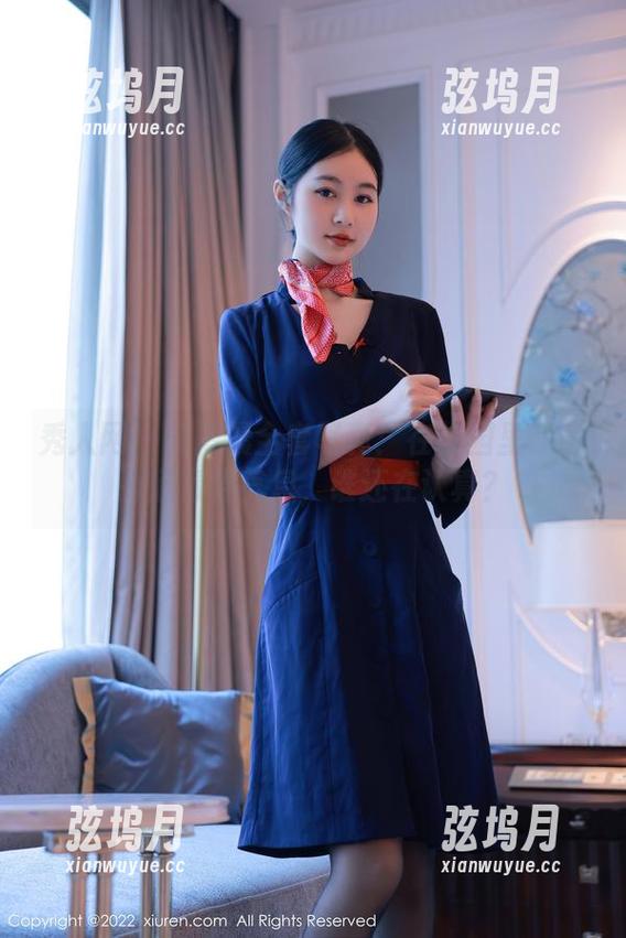 秀人网 - 杨晨晨全套写真：在校园里肆意挥洒青春气息，谁还在认真？