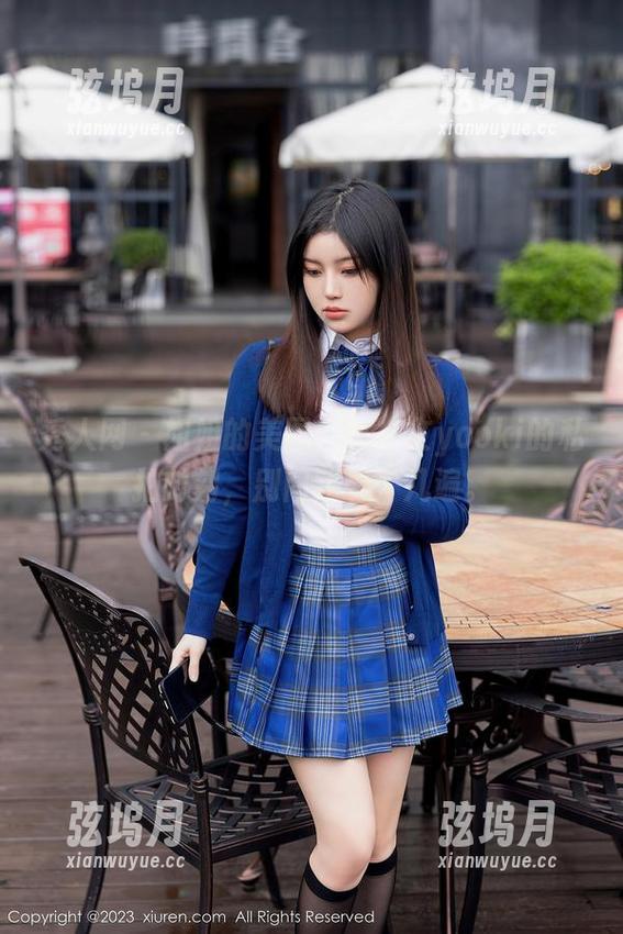 秀人网 - 姐姐的美图：林文文yooki的私拍时刻，别问我看了几遍。