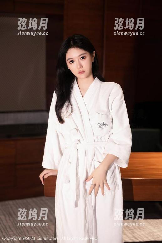 秀人网 - 聚焦在柚子178的浴室作品集，每一处都像在翻动一本迷人的杂志…
