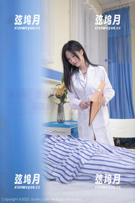 秀人网 - 原图里的“王俪丁小宝贝”，眼镜倒是挺有意思的更新！