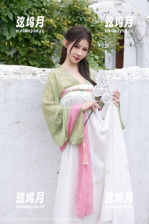 秀人网 - 日常甘甜，甜妮的作品里那丝丝入扣的福利，真拿捏了每个萌点！